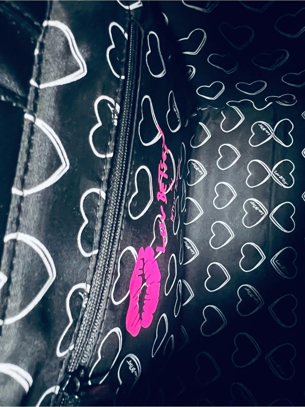 NWOT Betsey Johnson Embroidered Teddy Bear Print Sian Tote w/ Bag Charms 2-Way - Picture 8 of 13